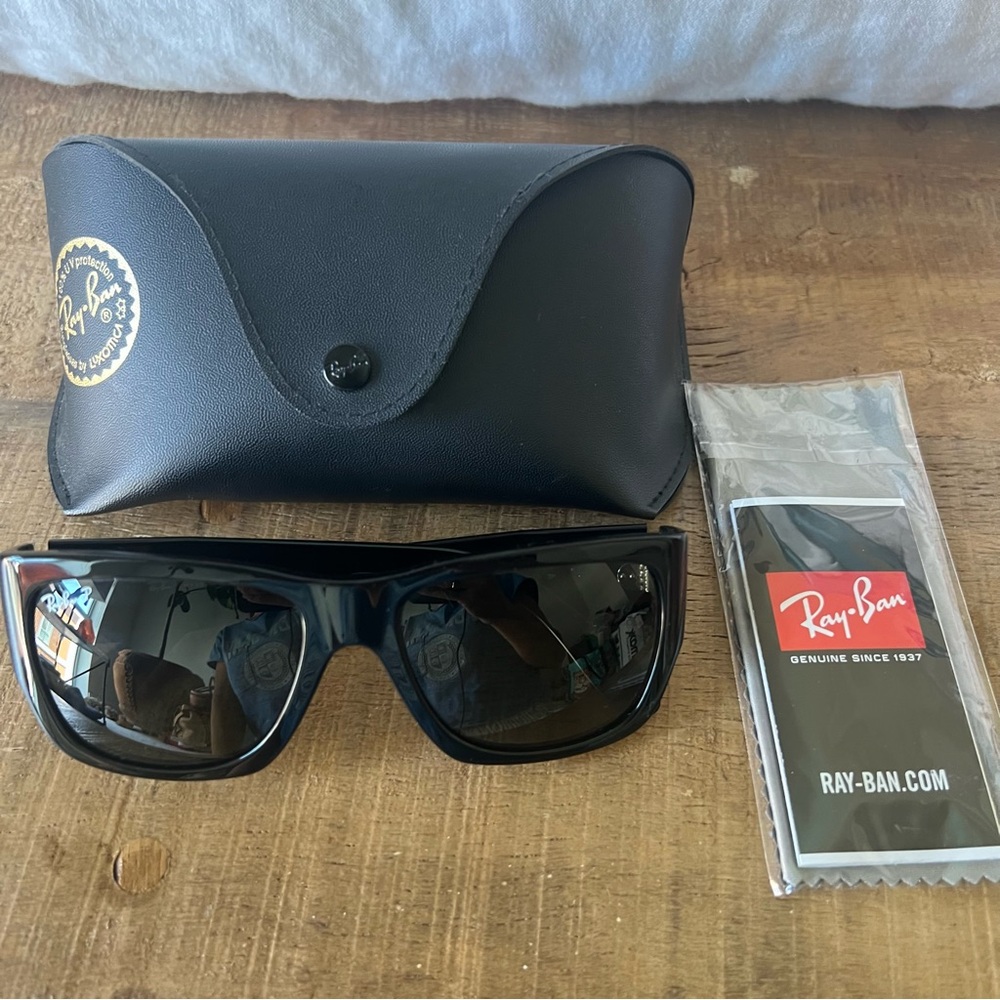 Unisex Ray-Ban Wayfarer Nomad Black Sunglasses w/ Case